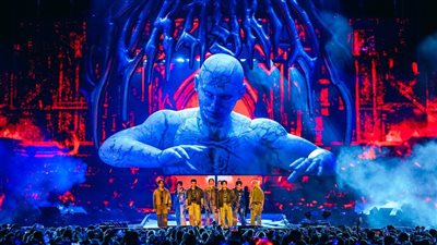 ستراي كيدز تغزو دور العرض العالمية بالفيلم الموسيقي 