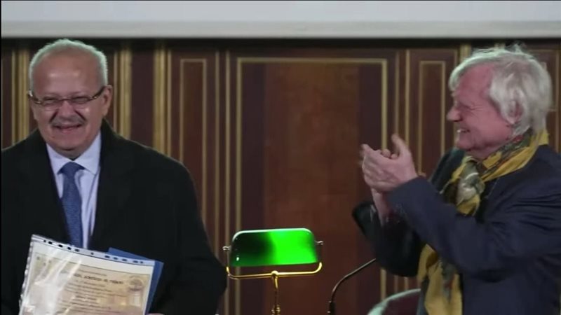 تكريم الدكتور محمد