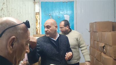 ضبط 1.5 طن استربس دواجن وبسطرمة مجهولة المصدر بحي شرق شبرا الخيمة