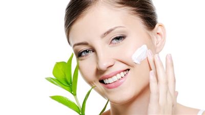 نصائح وخطوات الحفاظ على نضارة البشرة في الشتاء