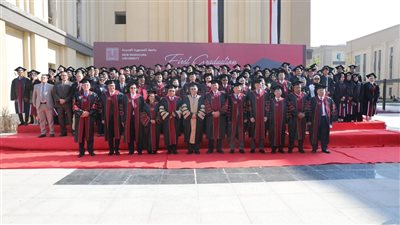 وزير التعليم العالي يشهد حفل تخريج أول دفعة من خريجي جامعة المنصورة الجديدة الأهلية