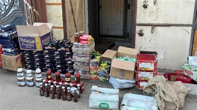 ضبط 3000 عبوة مواد غذائية منتهية الصلاحية خلال حملة تموينية بالبحيرة 