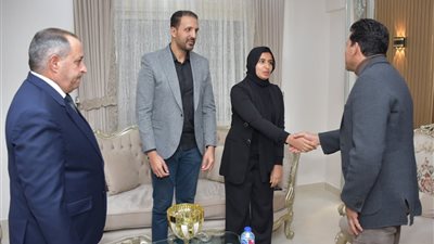 وزير الرياضة ومحافظ بورسعيد يعزيان أسرة السباح يوسف محمد 