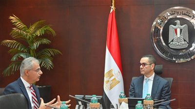 وزير الاستثمار يبحث مع 