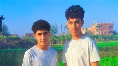 أهالى شنواى بالمنوفية ينتظرون وصول جثمانى محمود وعبد الرحمن ضحايا حادث الطريق الصحراوي