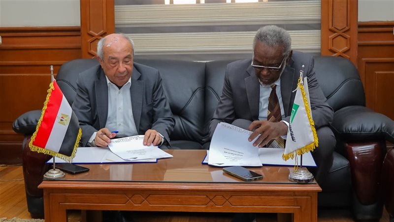 نقيب المهندسين يوقِّع