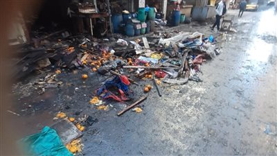 السيطرة على حريق بسوق عرفان فى الإسكندرية (صور)