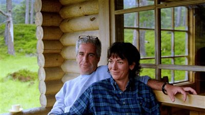 جيفري إبستين، وثيقة جديدة تكشف هوية قوادة جلب المراهقات إلى جزيرة الشيطان