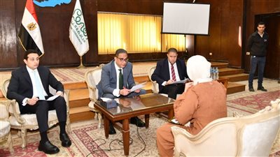 محافظ الفيوم يوجه بإجراء تداخلات لتوفير الحماية الاجتماعية للأسر الأولى بالرعاية 