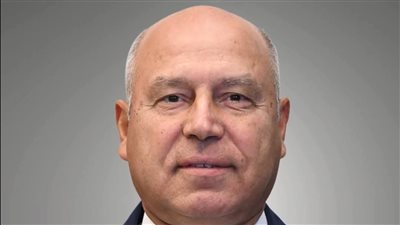 كامل الوزير يصل مسقط للمشاركة في منتدى الأعمال المصري العماني 