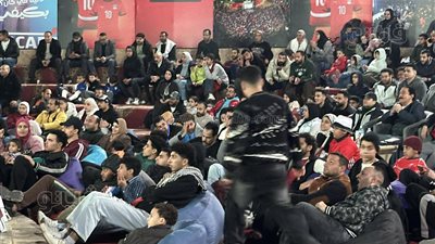 تفاعل الجماهير مع أهداف منتخب مصر الضائعة أمام زيمبابوي في أمم أفريقيا (فيديو وصور)