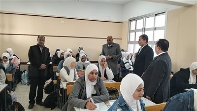 مدير مديرية التعليم بالدقهلية يتفقد مدارس إدارة شرق المنصورة (صور)