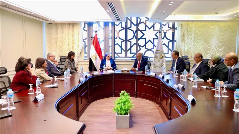 اجتماع وزير التربية
