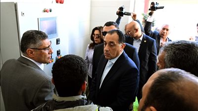 مدبولي يبدأ جولة تفقدية لمشروعات 