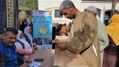 قافلة الرمد بشبراخيت تحيل 79 مريضًا لإجراء عمليات لهم بالمستشفيات 