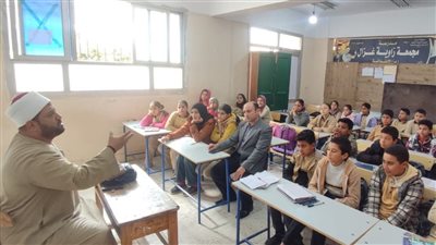 فعاليات توعوية وثقافية للمكتبة المتنقلة بزاوية غزال بدمنهور