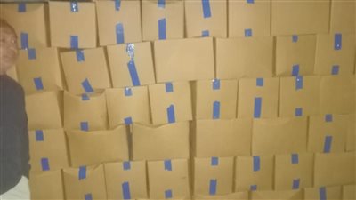 ضبط 21 طن مواد غذائية مجهولة المصدر بكفر الدوار