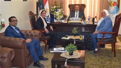 رئيس مياه القناة يبحث سبل التعاون مع 