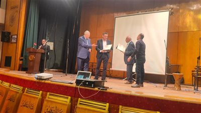 الصحفيين تكرم 10 من أبطال المقاومة الشعبية ببورسعيد