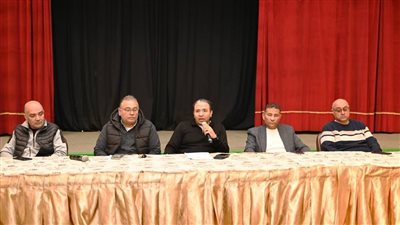 نادي الصيد يجتمع بالأجهزة الفنية والطبية ويشدد على الالتزام بالأكواد الطبية