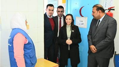 محافظ البحيرة تتفقد قافلة طبية تابعة لمجلس الوزراء