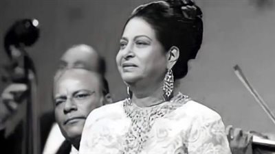 بعد أزمة فيلم الست، رسالة نادرة لأم كلثوم تكشف دور الرئاسة في اختيار غنائها بالدول 