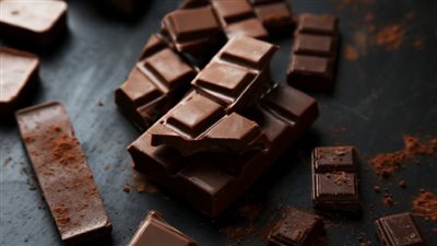 تبدأ بطفح جلدي وتنتهي بصدمة تحسسية، سحب شوكولاتة شهيرة من الأسواق لمخاطر صحية قاتلة