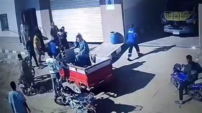 فريق إسعاف الحمام ببني سويف ينقذ طفلا من الموت في اللحظة الأخيرة (فيديو)