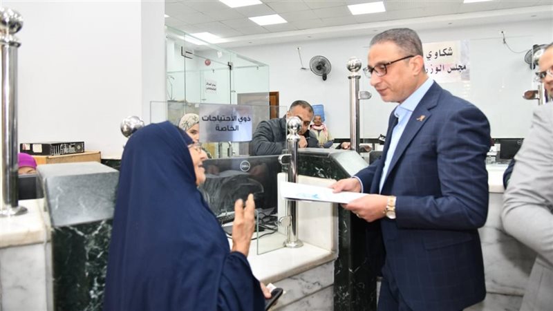 محافظ الفيوم والسيدة