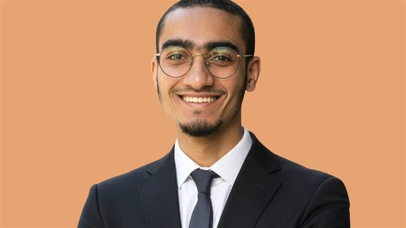 طالب جامعة المنصورة،