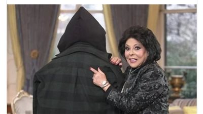 تصرف منها زاد التكهنات.. هل محمد صلاح ضيف إسعاد يونس ليلة رأس السنة