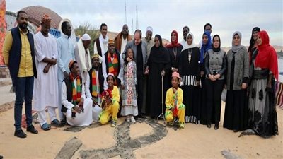 5 صور ترصد زيارة السيسي لقرية غرب سهيل بأسوان 