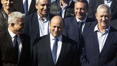 رئيس حكومة الاحتلال: إيران أحاطت إسرائيل بما يشبه حلقة من القذائف الصاروخية