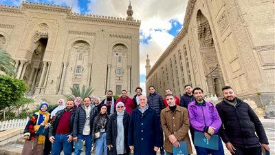 السياحة تنظم دورة للعاملين بمسجد السلطان حسن والحرف التراثية بسوهاج 