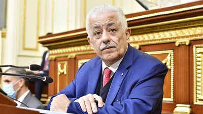 نواب لوزير التعليم: لديك عمال بالمدارس يعانون الجوع الفعلي