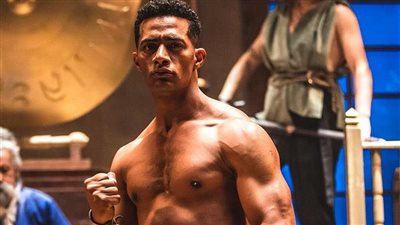 بـ عباءة مفتوحة..محمد رمضان يشوق جمهوره لكليبه الجديد