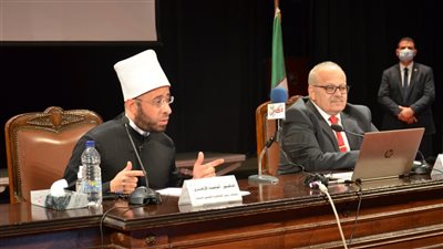 أسامة الأزهري يحسم الجدل حول حقيقة خلاف الطيب والخشت