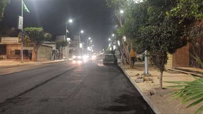 رصف الطبقة الأسفلتية بشارع السادات في الجيزة |فيديو