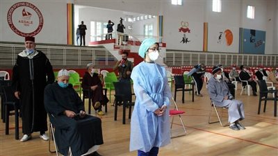 دولة عربية تتجاوز إصابات كورونا اليومية الألف لأول مرة منذ أسابيع