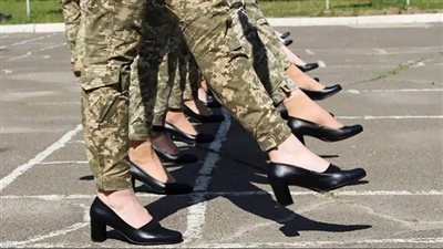 بالكعب العالي..كيف ساهمت نساء الجيش الأوكراني في مواجهة أعداء البلاد؟| صور