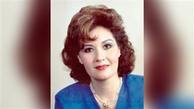 وصول جثمان الإعلامية عزة الإتربي إلى مسجد السيدة نفيسة | فيديو 