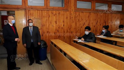 55815 طالب وطالبة يؤدون امتحانات البكالوريوس للترم الأول بتجارة عين شمس