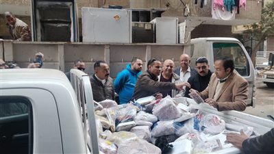 شاهد لحظة غلق مطعم بيتزا وكشري شهير بشارع في ترسا | صور وفيديو