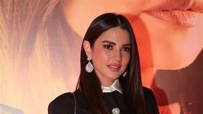 درة تشوق جمهورها لفيلم الكاهن