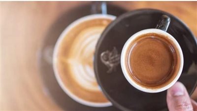 محظوظون صحيا.. تفسير طبي يفك لغز ميل البعض إلى شرب القهوة السوداء
