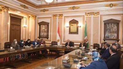 جامعة القاهرة تبدأ في إنشاء معمل مرجعي للفيروسات والإنتاج المبدئي للقاحات قبل تصنيعها