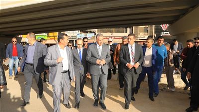 محافظ سوهاج يتفقد أعمال التجميل بمحيط كوبري الثقافة