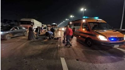 مصرع وإصابة 4 أشخاص في تصادم سيارة بـ