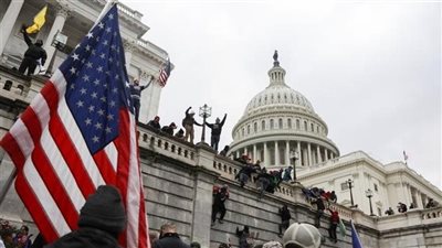 اقتحام الكونجرس.. العدل الأمريكية توجه تهم ارتكاب جرائم عنف لـ 11 شخصًا