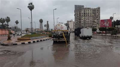 كسح تجمعات مياه الأمطار بمراكز ومدن الدقهلية | صور 